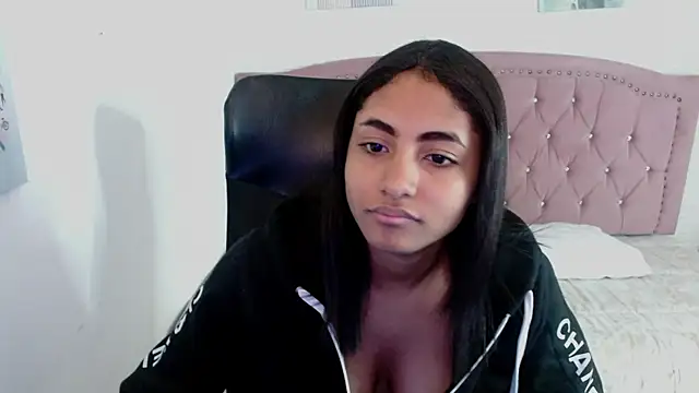 shaneelle online show from 10/09/25, 03:15