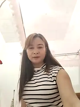 Snapshot of Sexy-ladyboobs20 chatting on 12/25/24, 12:05 Sexy-ladyboobs20 online show from 12/25/24, 12:05