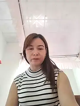 Snapshot of Sexy-ladyboobs20 chatting on 12/26/24, 05:04 Sexy-ladyboobs20 online show from 12/26/24, 05:04