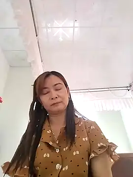 Snapshot of Sexy-ladyboobs20 chatting on 01/05/25, 08:22 Sexy-ladyboobs20 online show from 01/05/25, 08:22