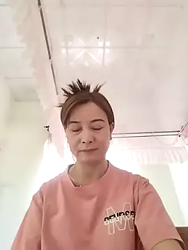 Snapshot of Sexy-ladyboobs20 chatting on 01/24/25, 06:03 Sexy-ladyboobs20 online show from 01/24/25, 06:03