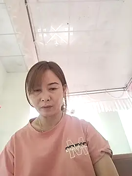 Snapshot of Sexy-ladyboobs20 chatting on 01/27/25, 08:07 Sexy-ladyboobs20 online show from 01/27/25, 08:07