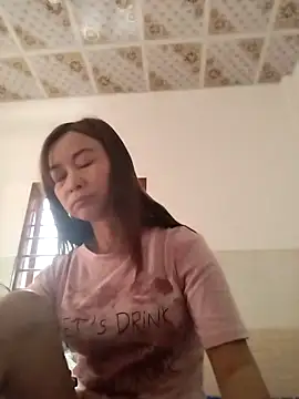 Snapshot of Sexy-ladyboobs20 chatting on 03/06/25, 06:08 Sexy-ladyboobs20 online show from 03/06/25, 06:08