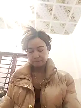 Snapshot of Sexy-ladyboobs20 chatting on 03/19/25, 12:15 Sexy-ladyboobs20 online show from 03/19/25, 12:15