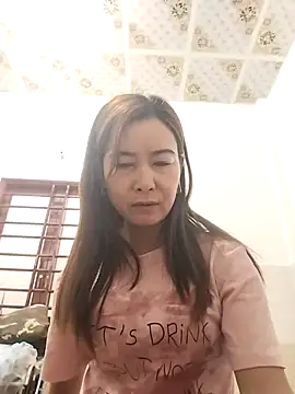 Snapshot of Sexy-ladyboobs20 chatting on 03/23/25, 12:36 Sexy-ladyboobs20 online show from 03/23/25, 12:36