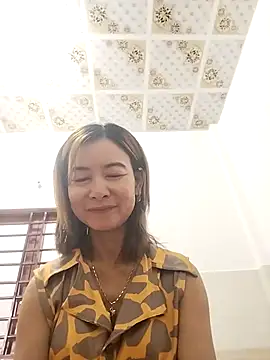 Snapshot of Sexy-ladyboobs20 chatting on 09/15/25, 01:05 Sexy-ladyboobs20 online show from 09/15/25, 01:05