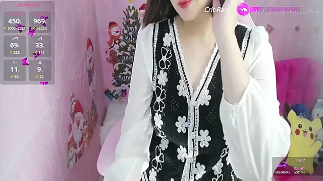 Snapshot of Kae_Jp chatting on 12/17/24, 01:18 Kae Jp online show from 12/17/24, 01:18