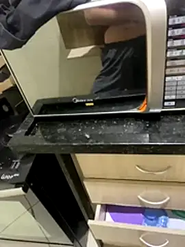 Maurob18 online show from 10/21/25, 11:05