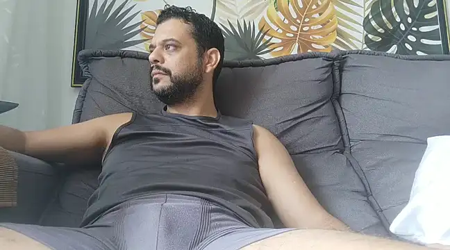 Snapshot of HornyBeachBoyBR chatting on 01/27/25, 02:02 HornyBeachBoyBR online show from 01/27/25, 02:02