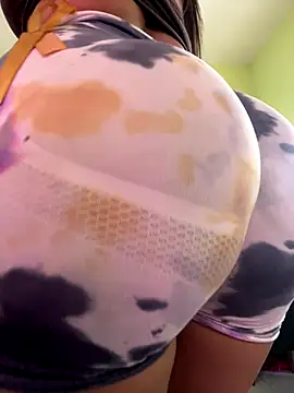 izanmiller2001 online show from 10/02/25, 06:48