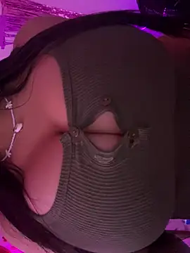 izanmiller2001 online show from 02/22/26, 11:14