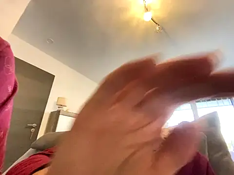 Marilou1983 online show from 10/31/25, 02:51