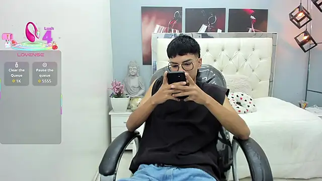 Noha scott online show from 09/23/25, 10:57