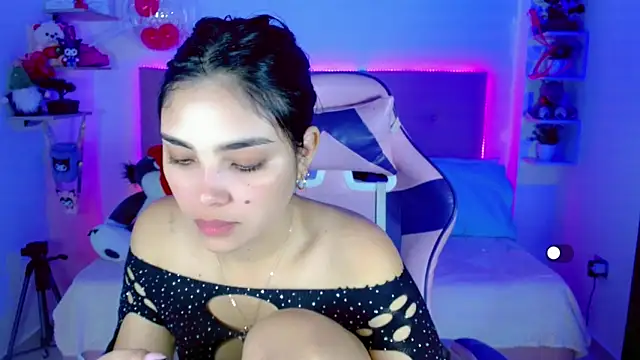 Snapshot of Kylie_brokee chatting on 12/18/24, 09:08 Kylie brokee online show from 12/18/24, 09:08