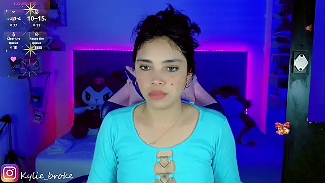 Snapshot of Kylie_brokee chatting on 01/29/25, 12:33 Kylie brokee online show from 01/29/25, 12:33