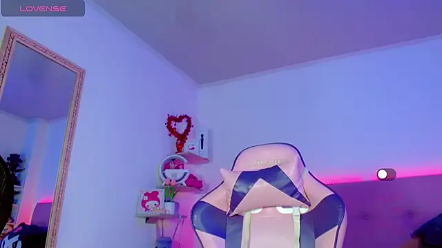 Snapshot of Kylie_brokee chatting on 03/06/25, 12:10 Kylie brokee online show from 03/06/25, 12:10