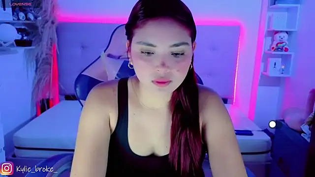 Kylie brokee online show from 03/19/26, 11:09