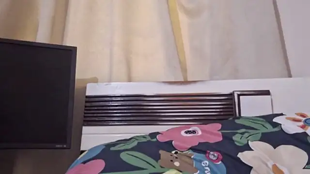 Snapshot of PrincyBoy_1_ chatting on 05/25/26, 01:06 PrincyBoy 1 online show from 05/25/26, 01:06