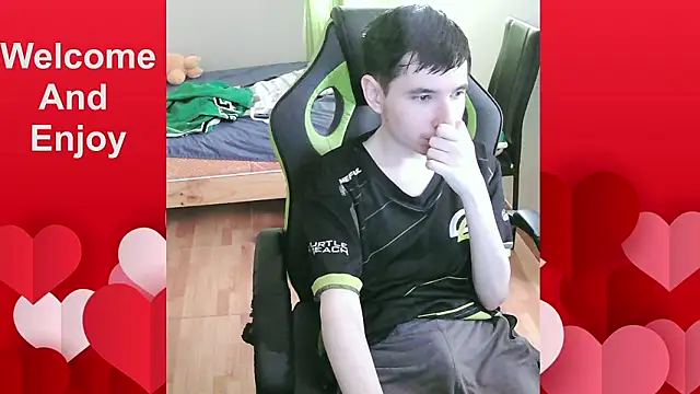 Twink martinboy online show from 03/04/26, 08:48