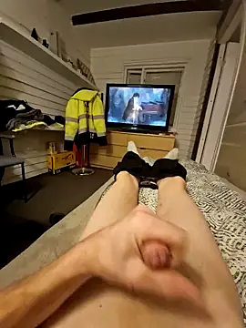 Snapshot of marcis222 chatting on 12/21/25, 06:31 marcis222 online show from 12/21/25, 06:31