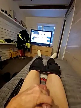 Snapshot of marcis222 chatting on 12/22/25, 11:40 marcis222 online show from 12/22/25, 11:40