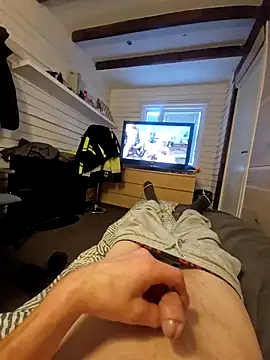 Snapshot of marcis222 chatting on 02/06/26, 01:58 marcis222 online show from 02/06/26, 01:58