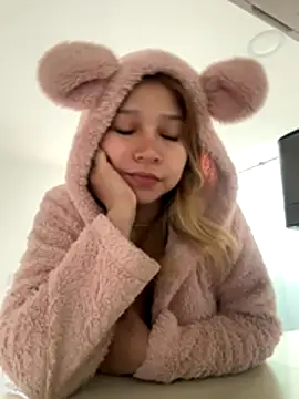 -SofiaCastillo- online show from 11/28/25, 01:14