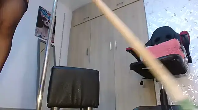 PaulinaRubio  online show from 01/06/25, 10:15