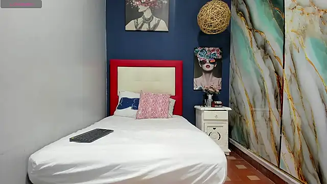 BustyAmanda online show from 11/13/25, 08:41