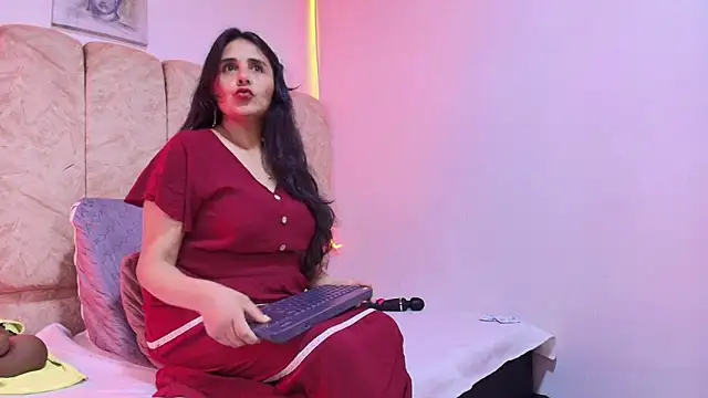  Marcela   online show from 04/20/26, 11:35