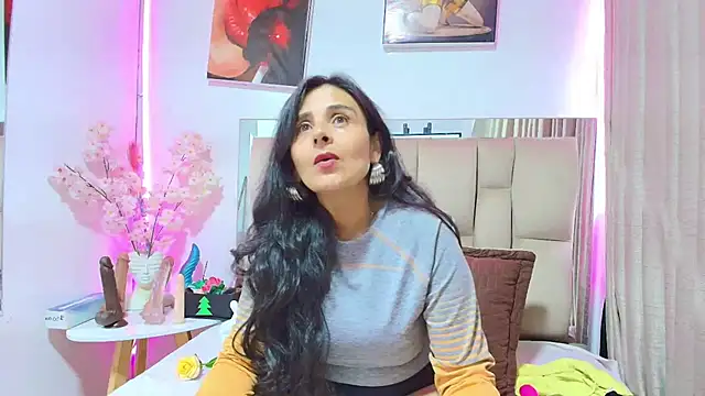  Marcela   online show from 05/13/26, 11:29