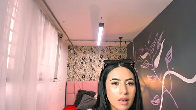 CharlotteeGray  online show from 02/04/25, 07:33