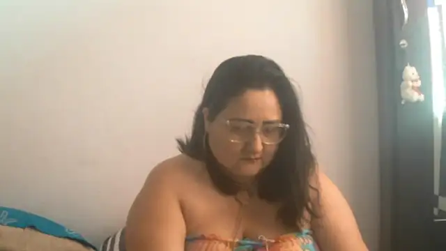 Snapshot of nanita1545 chatting on 09/26/25, 08:24 nanita1545 online show from 09/26/25, 08:24