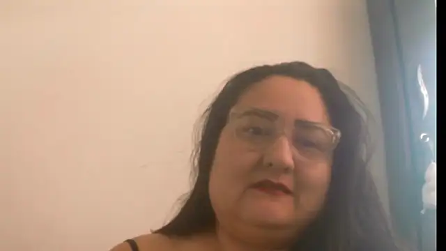 Snapshot of nanita1545 chatting on 11/19/25, 09:26 nanita1545 online show from 11/19/25, 09:26