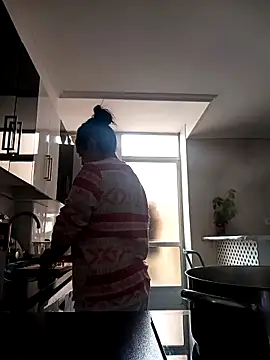 Juanamd1 online show from 12/29/24, 11:50