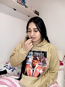 Juanamd1 online show from 02/25/25, 11:19