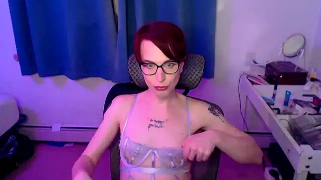 Snapshot of RyffBurnz chatting on 01/12/25, 02:14 RyffBurnz online show from 01/12/25, 02:14