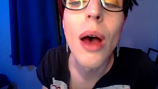 Snapshot of RyffBurnz chatting on 01/12/25, 05:24 RyffBurnz online show from 01/12/25, 05:24