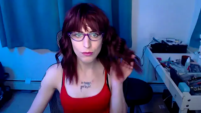 Snapshot of RyffBurnz chatting on 02/06/25, 02:11 RyffBurnz online show from 02/06/25, 02:11