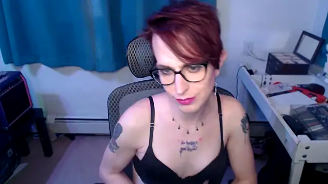 Snapshot of RyffBurnz chatting on 03/07/25, 06:02 RyffBurnz online show from 03/07/25, 06:02