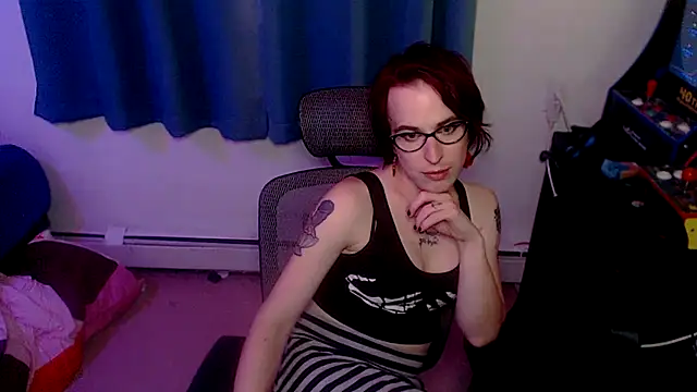 Snapshot of RyffBurnz chatting on 10/09/25, 04:21 RyffBurnz online show from 10/09/25, 04:21