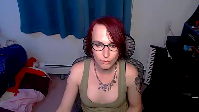 Snapshot of RyffBurnz chatting on 10/21/25, 03:18 RyffBurnz online show from 10/21/25, 03:18