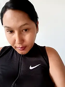 Snapshot of SamaraJay1 chatting on 12/20/24, 04:25 SamaraJay1 online show from 12/20/24, 04:25