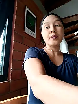 SamaraJay1 online show from 10/30/25, 04:52