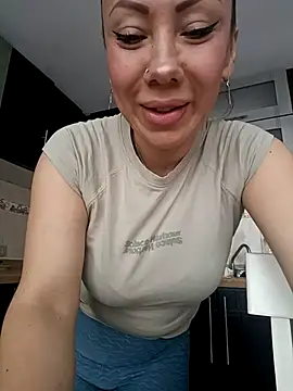 Snapshot of coral_smitth chatting on 03/06/25, 06:59 coral smitth online show from 03/06/25, 06:59