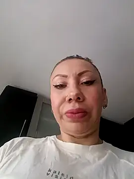 Snapshot of coral_smitth chatting on 03/11/25, 08:53 coral smitth online show from 03/11/25, 08:53