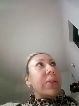 coral smitth online show from 11/09/25, 06:28