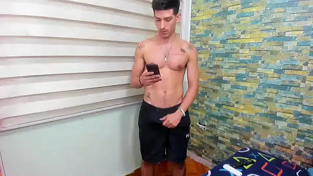 Snapshot of MasterSEX420 chatting on 02/08/25, 05:39 MasterSEX420 online show from 02/08/25, 05:39