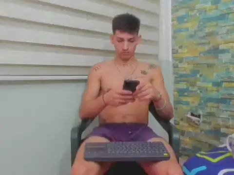 Snapshot of MasterSEX420 chatting on 02/17/25, 03:20 MasterSEX420 online show from 02/17/25, 03:20