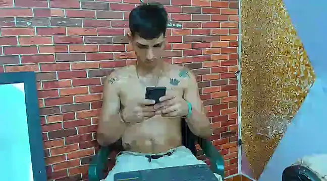 Snapshot of MasterSEX420 chatting on 02/19/25, 12:22 MasterSEX420 online show from 02/19/25, 12:22